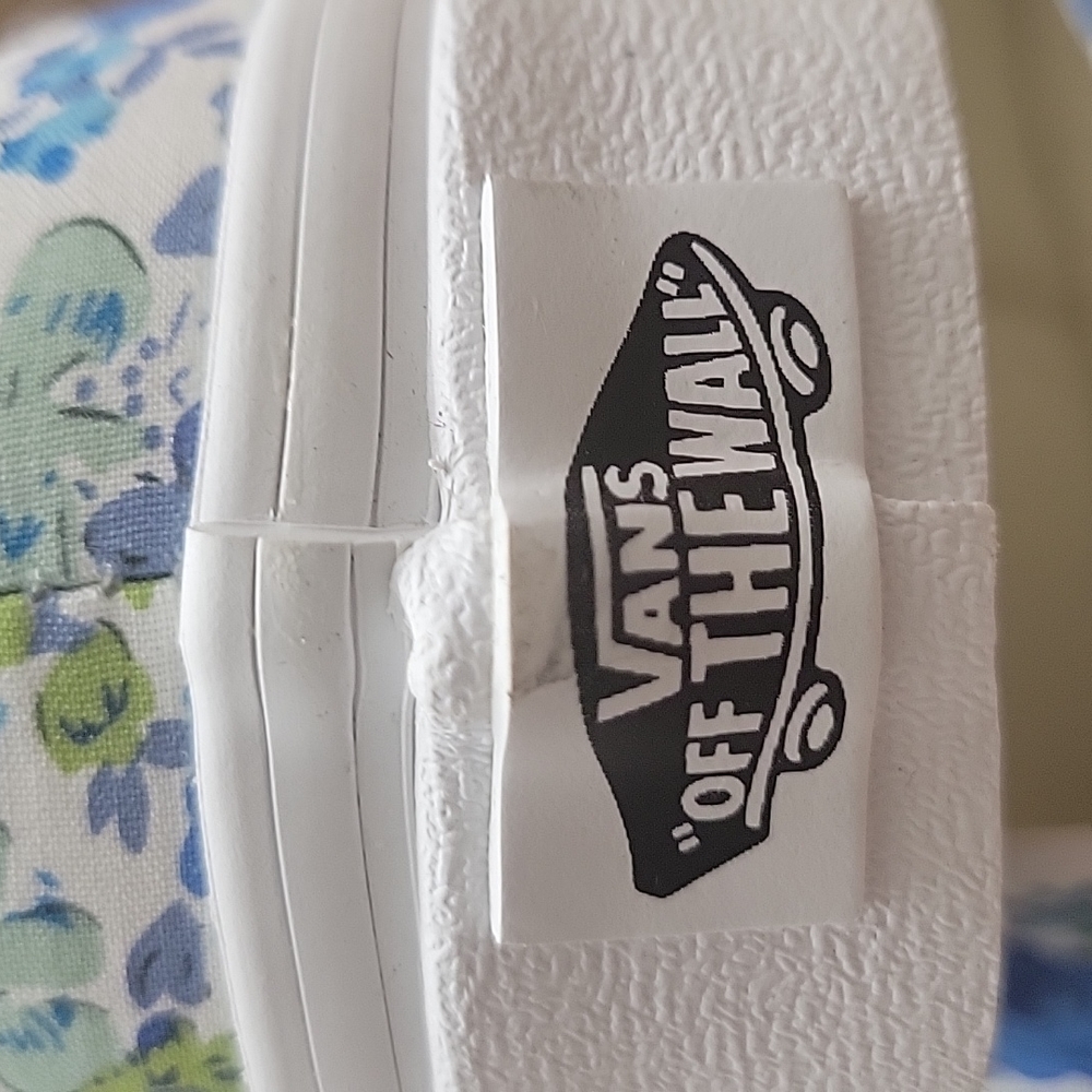 Van's Authentic Knot slip on Brand new - Picture 5 of 12